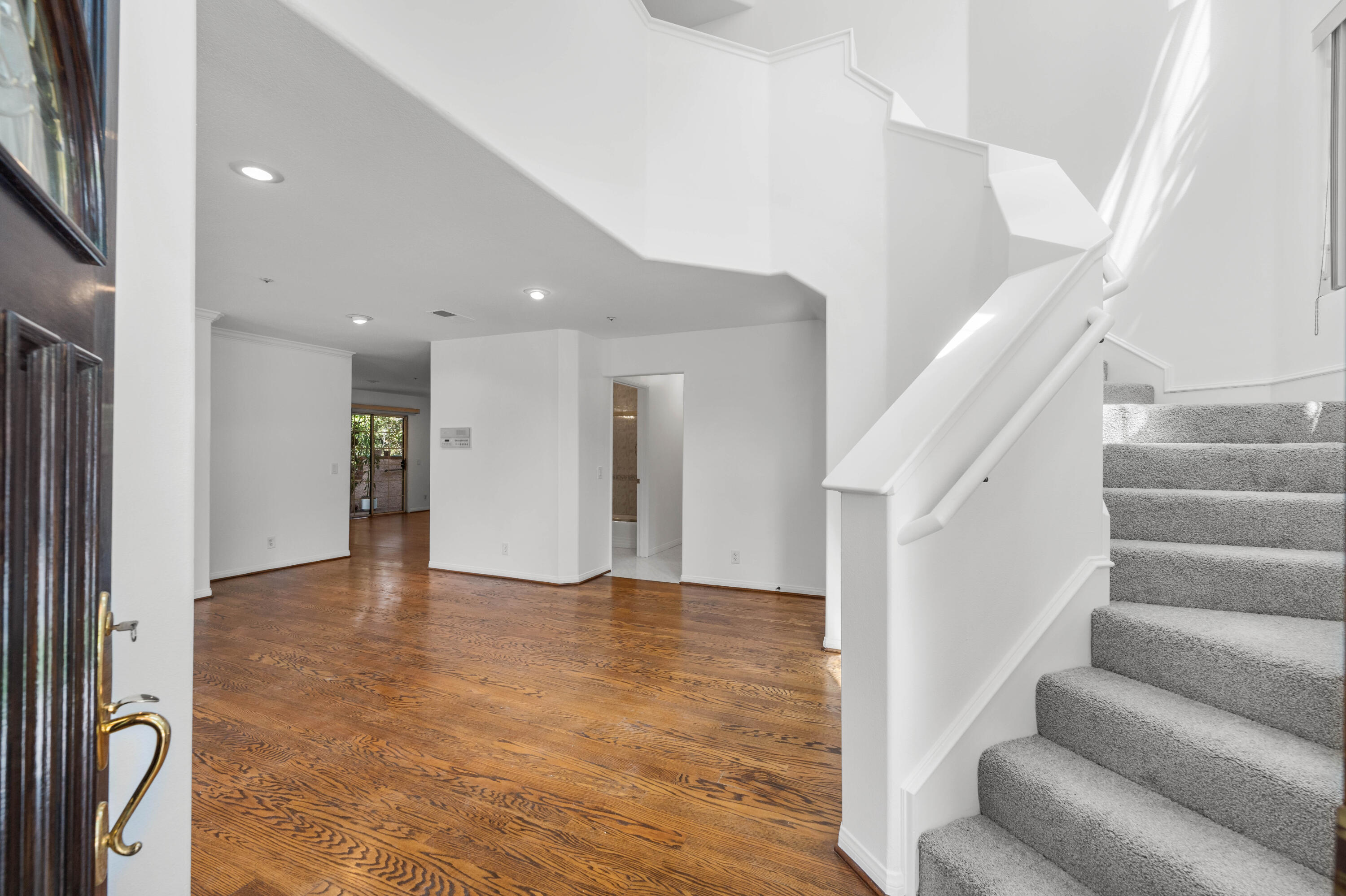 799 Foxkirk Road Glendale, CA 91206 - Photo 7 of 54 Foxkirk-16