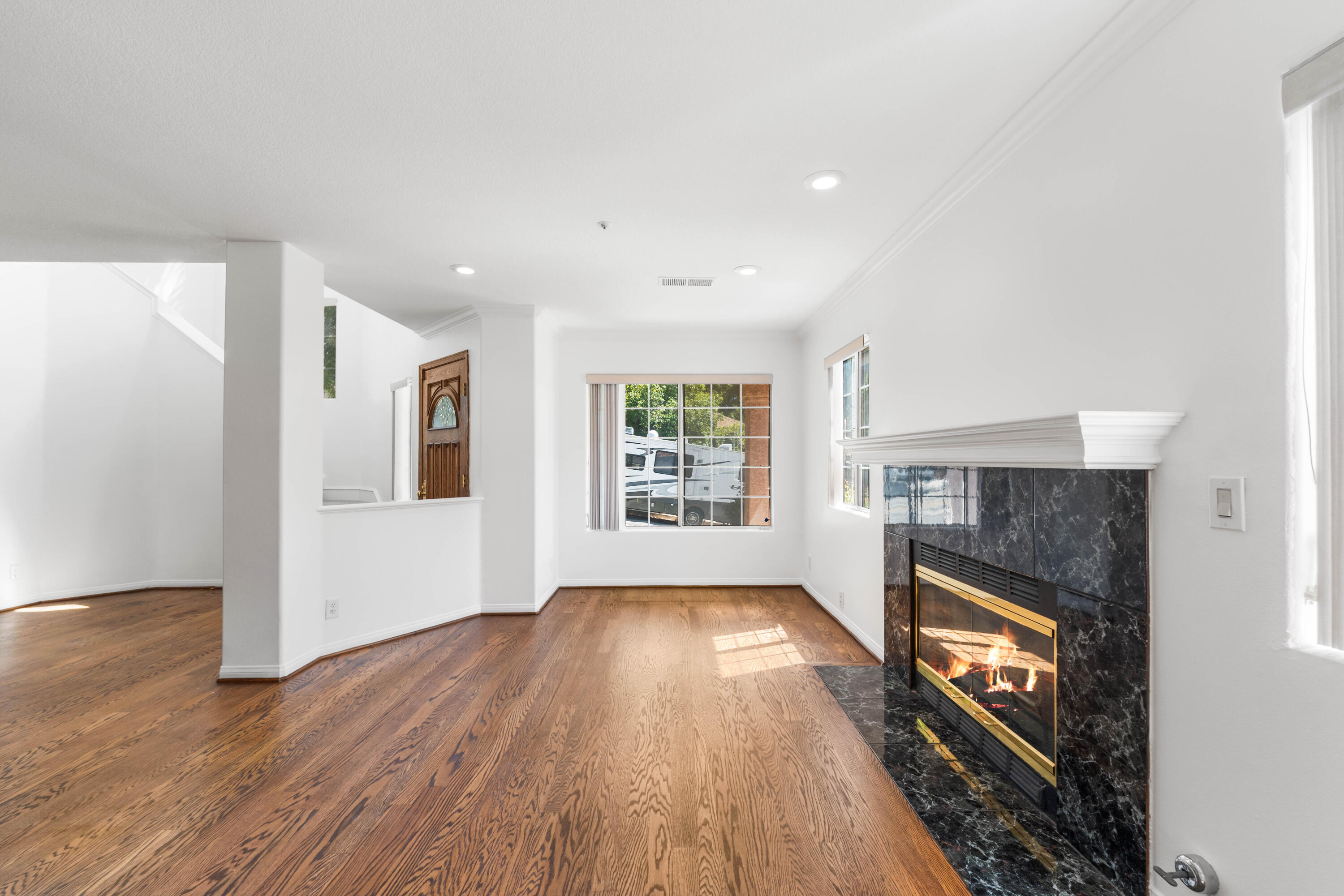 799 Foxkirk Road Glendale, CA 91206 - Photo 10 of 54 Foxkirk-19