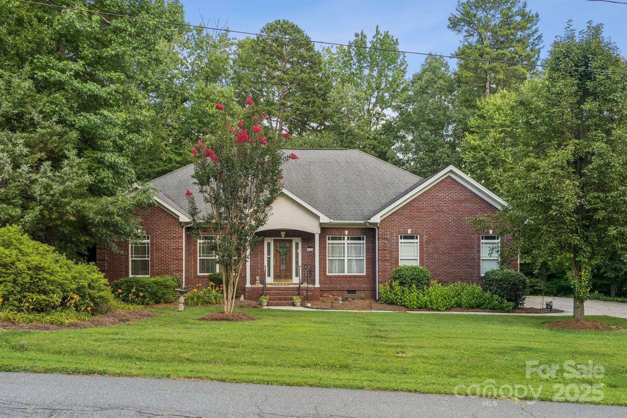 10620 South Ford Road Charlotte, NC 28214 - Photo 1 of 48 Gallery Image 1