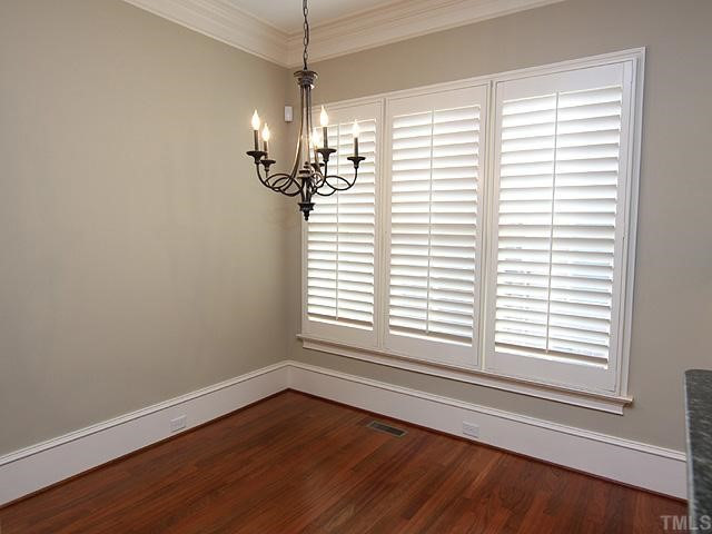 Lots of light and plenty of room for those less formal occasions. Breakfast Area