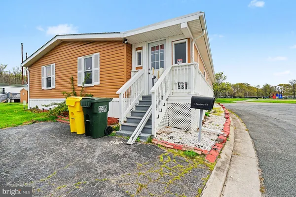 $88,900 | 2 Raspberry Court, Middle River, MD 21220