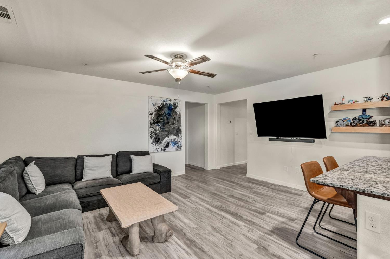 3790 Purple Martin Road Olivehurst, CA 95961 - Photo 5 of 32