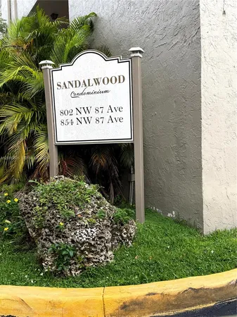 $1,950 | 802 Northwest 87th Avenue, Unit 321, Miami, FL 33172