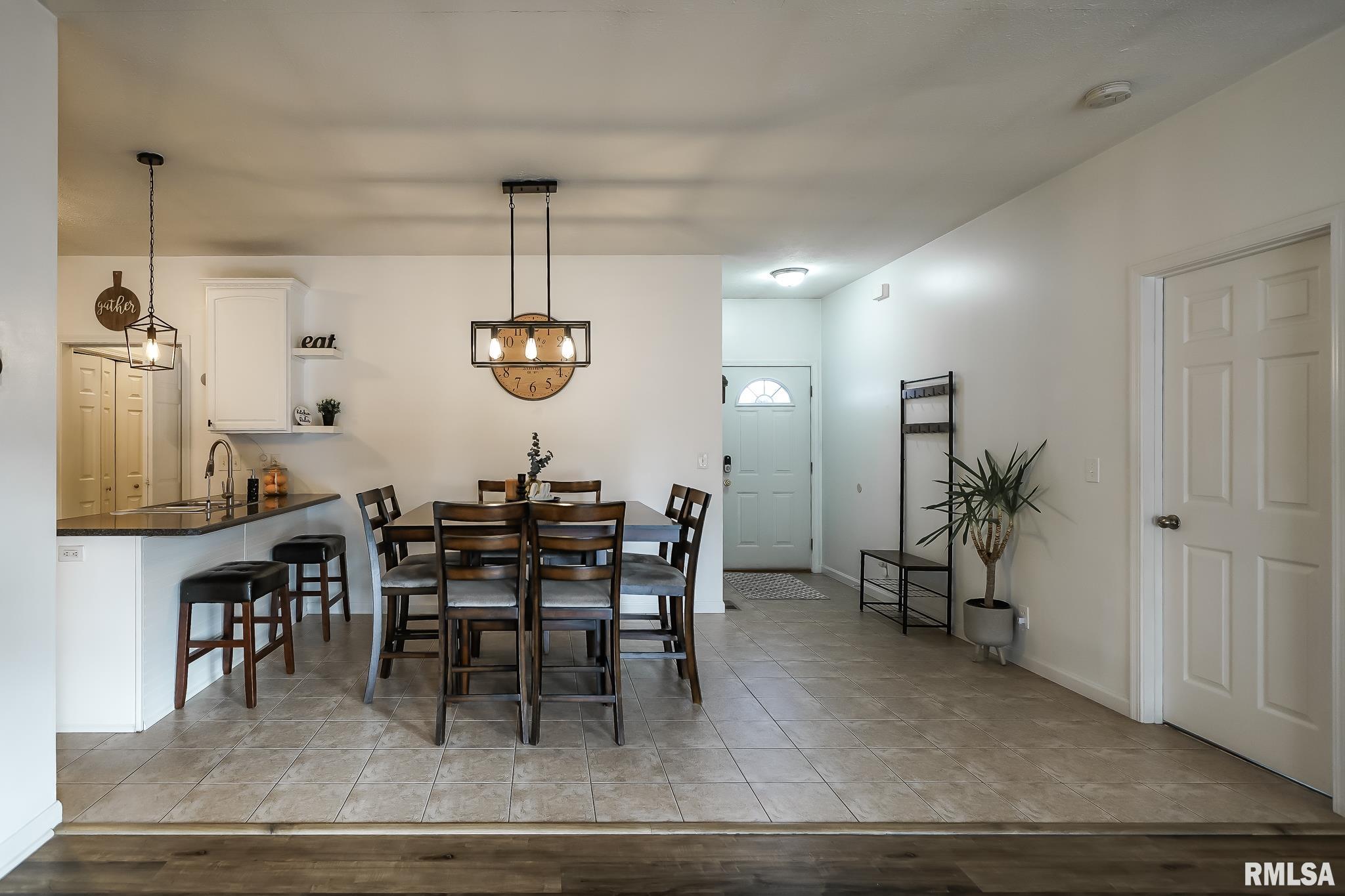 2205 West Geneva Road Peoria, IL 61615 - Photo 23 of 96 Gallery Image 23