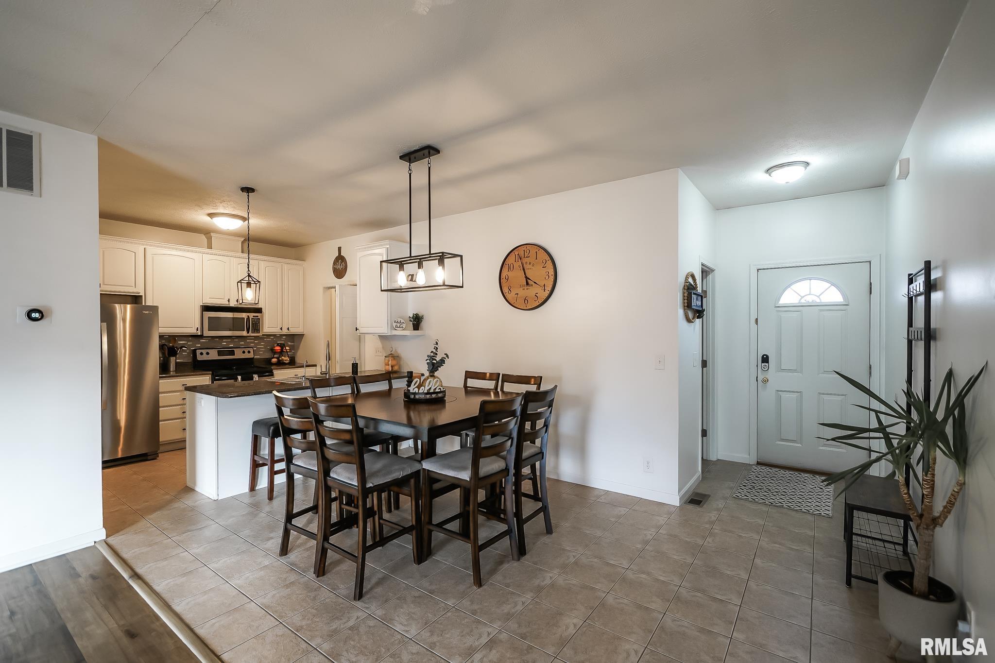2205 West Geneva Road Peoria, IL 61615 - Photo 24 of 96 Gallery Image 24