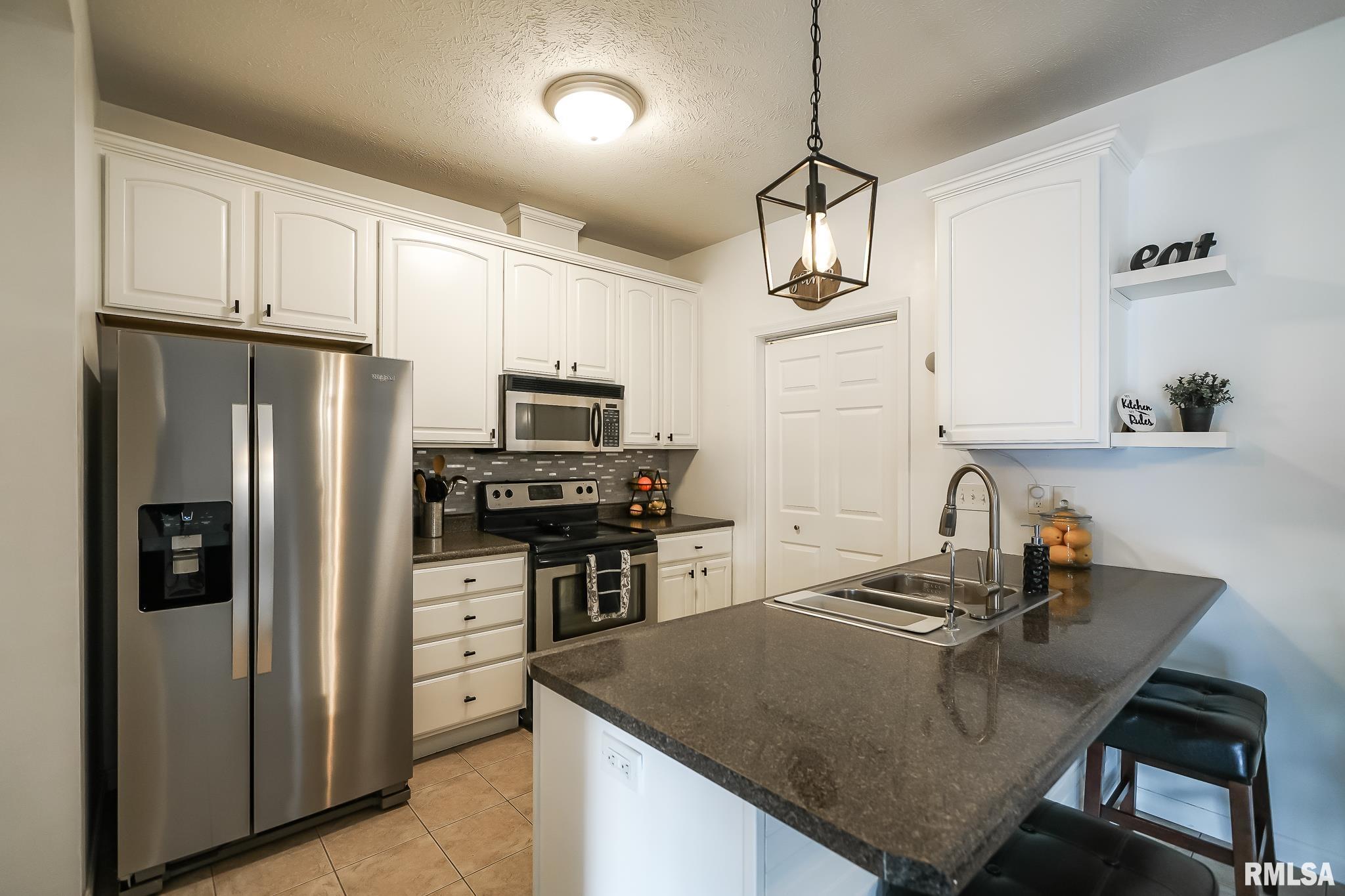 2205 West Geneva Road Peoria, IL 61615 - Photo 31 of 96 Gallery Image 31