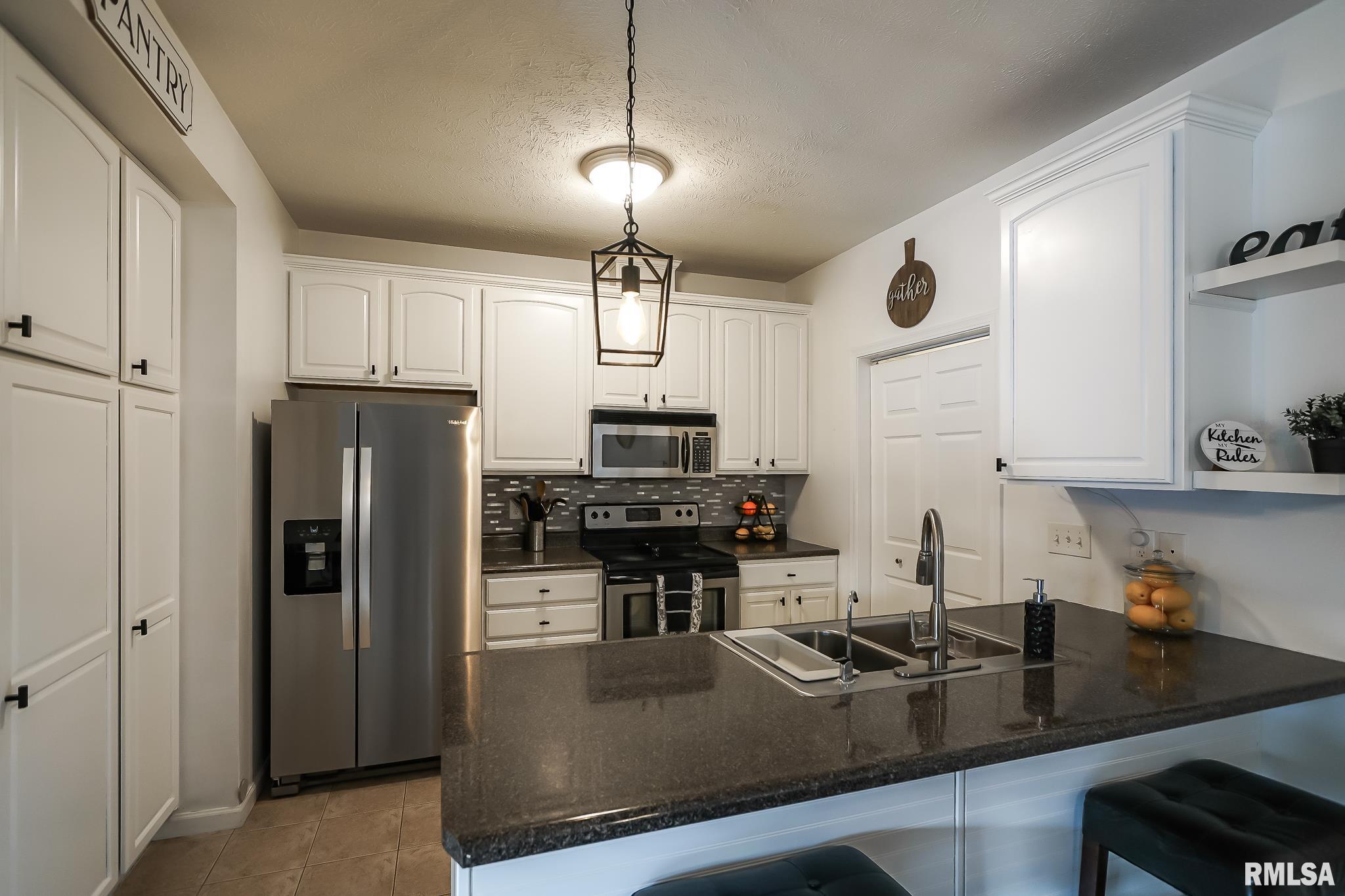 2205 West Geneva Road Peoria, IL 61615 - Photo 32 of 96 Gallery Image 32