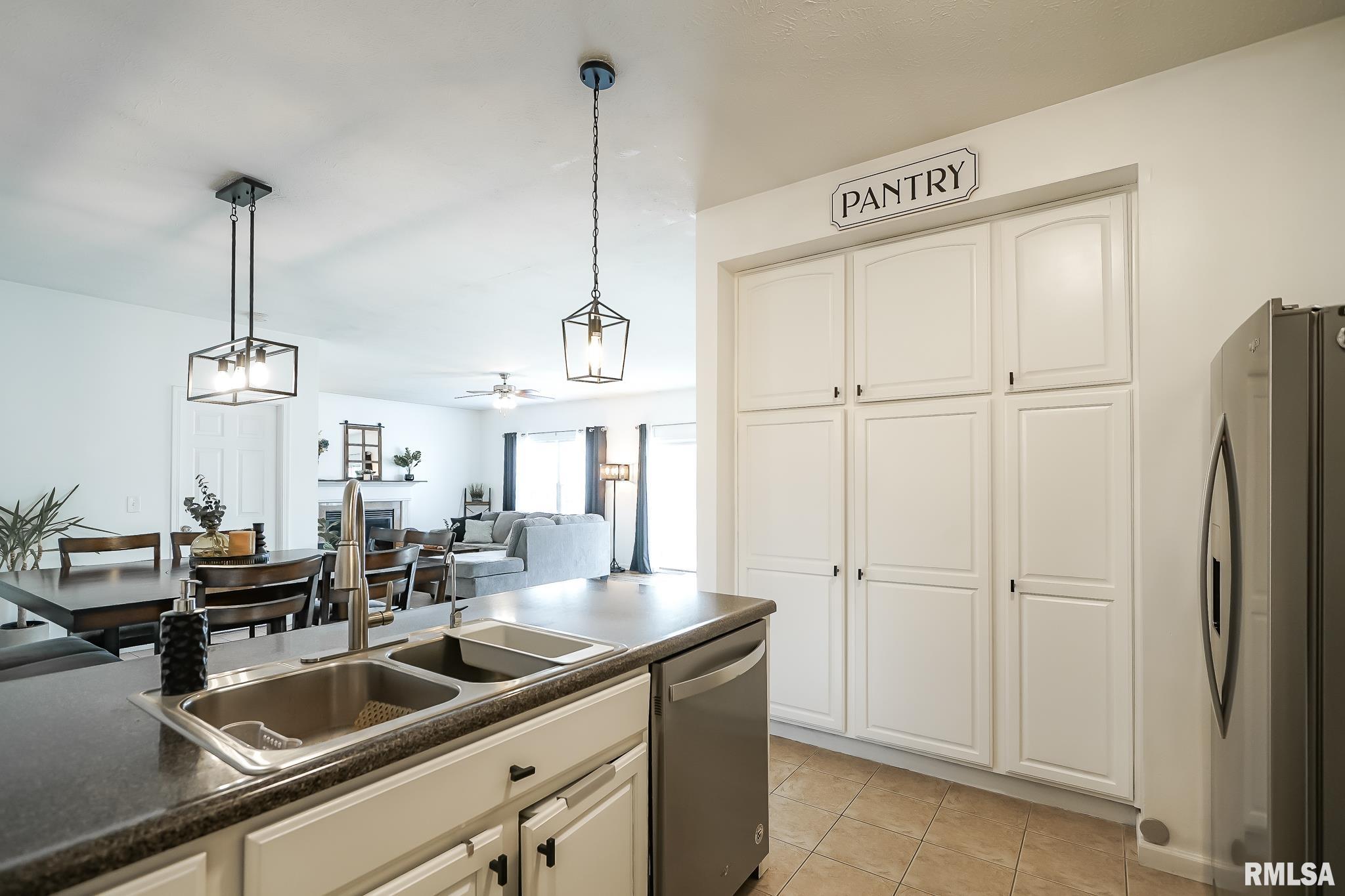 2205 West Geneva Road Peoria, IL 61615 - Photo 38 of 96 Gallery Image 38