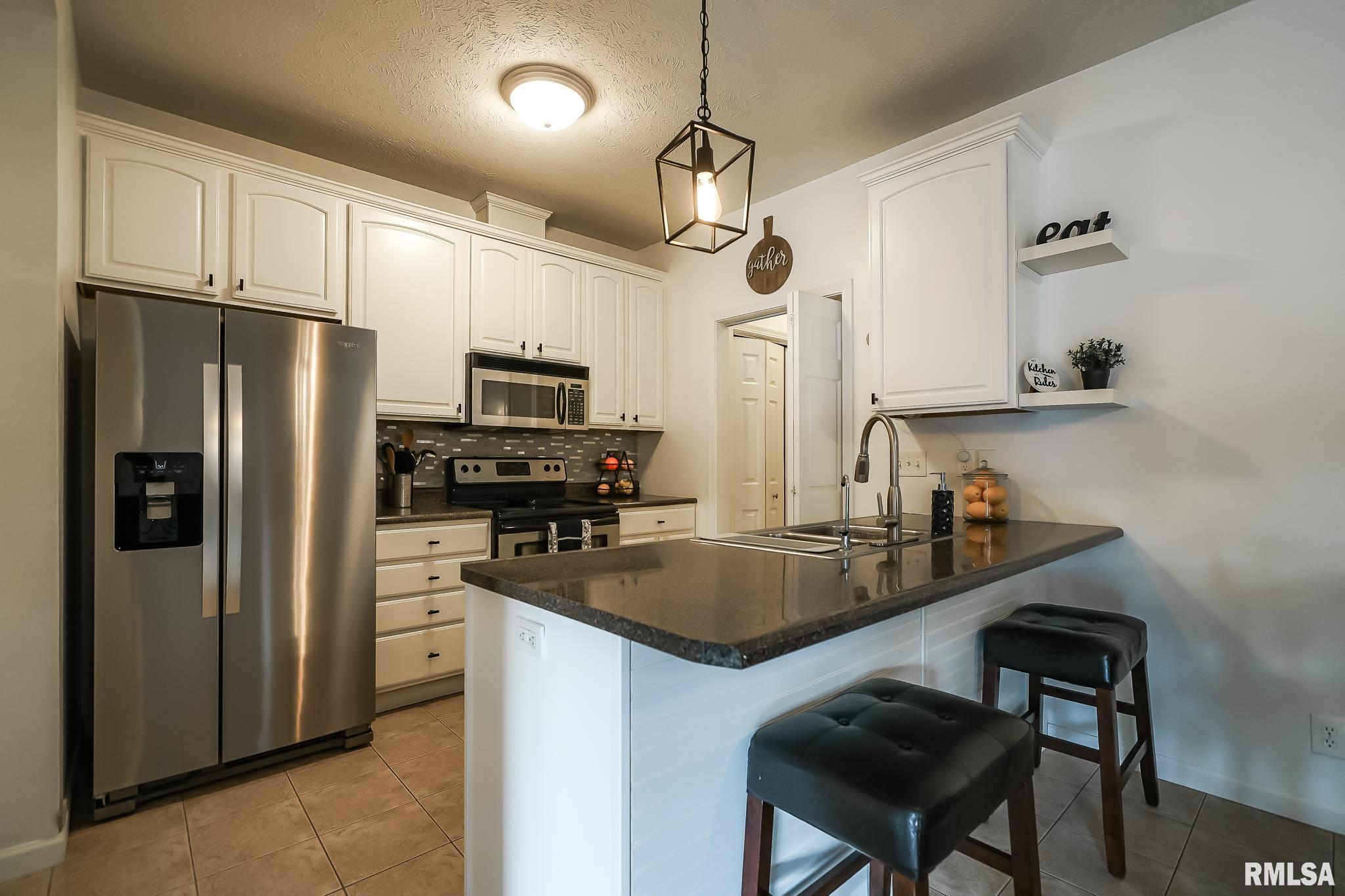2205 West Geneva Road Peoria, IL 61615 - Photo 39 of 96 Gallery Image 39