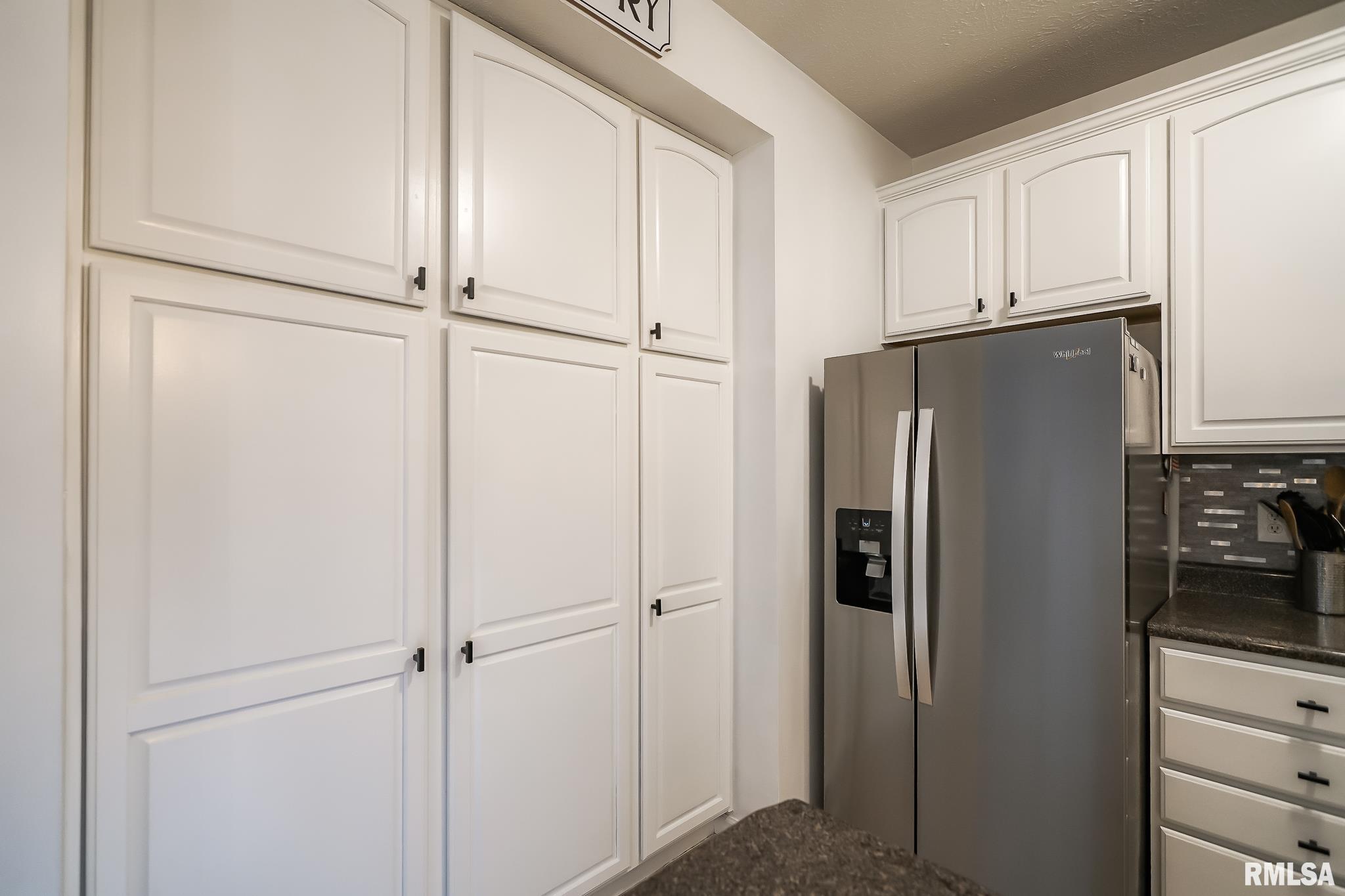 2205 West Geneva Road Peoria, IL 61615 - Photo 42 of 96 Gallery Image 42