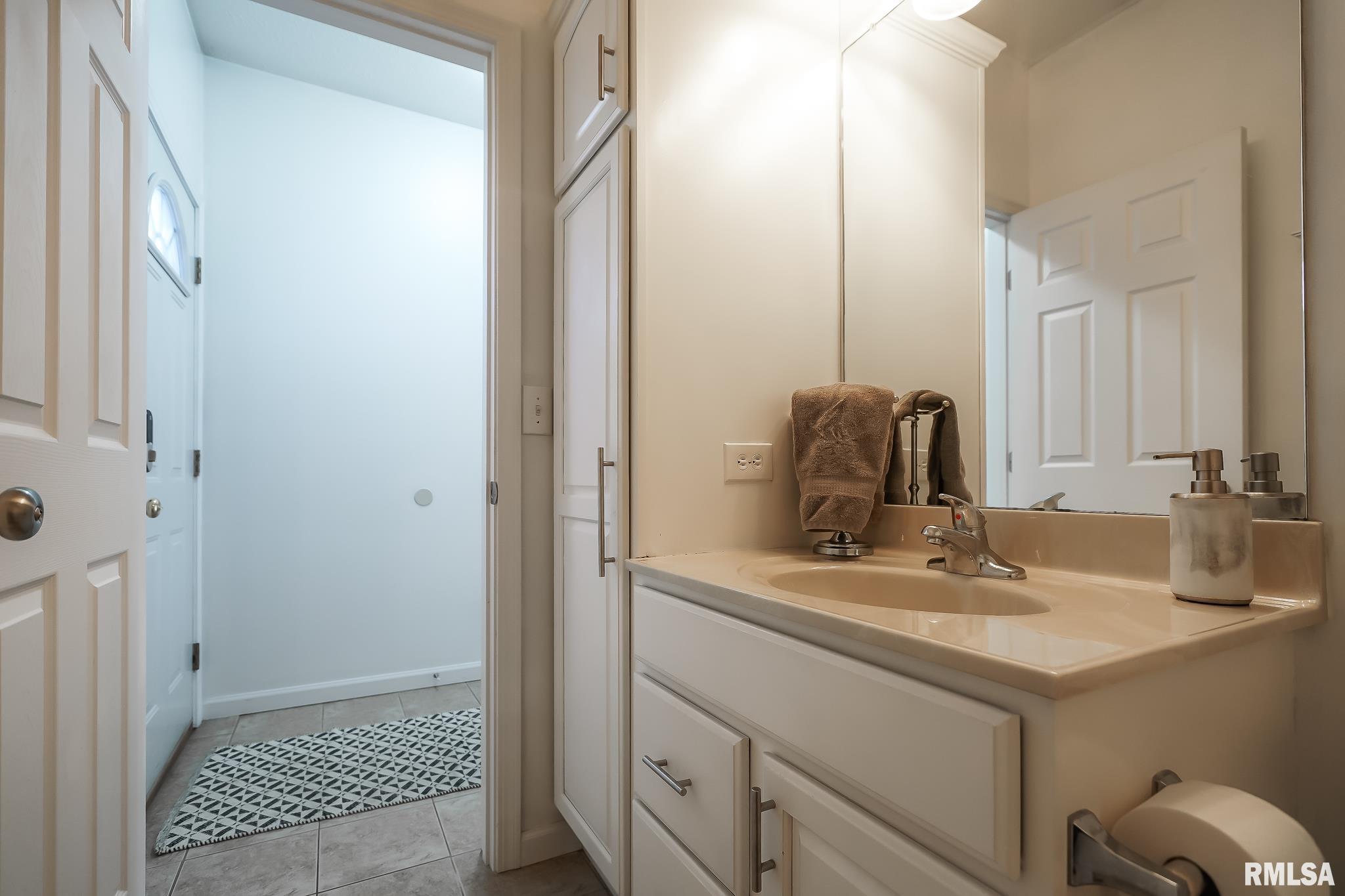 2205 West Geneva Road Peoria, IL 61615 - Photo 44 of 96 Gallery Image 44