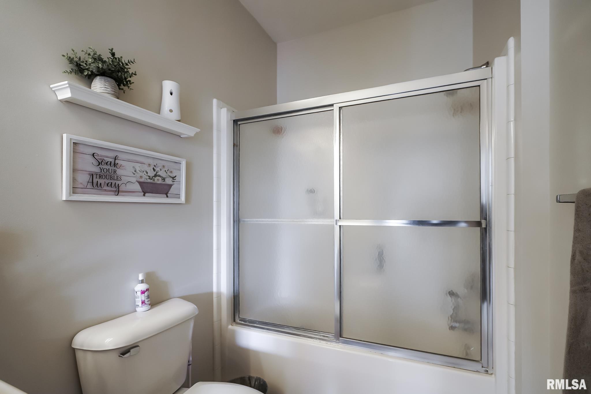 2205 West Geneva Road Peoria, IL 61615 - Photo 59 of 96 Gallery Image 59