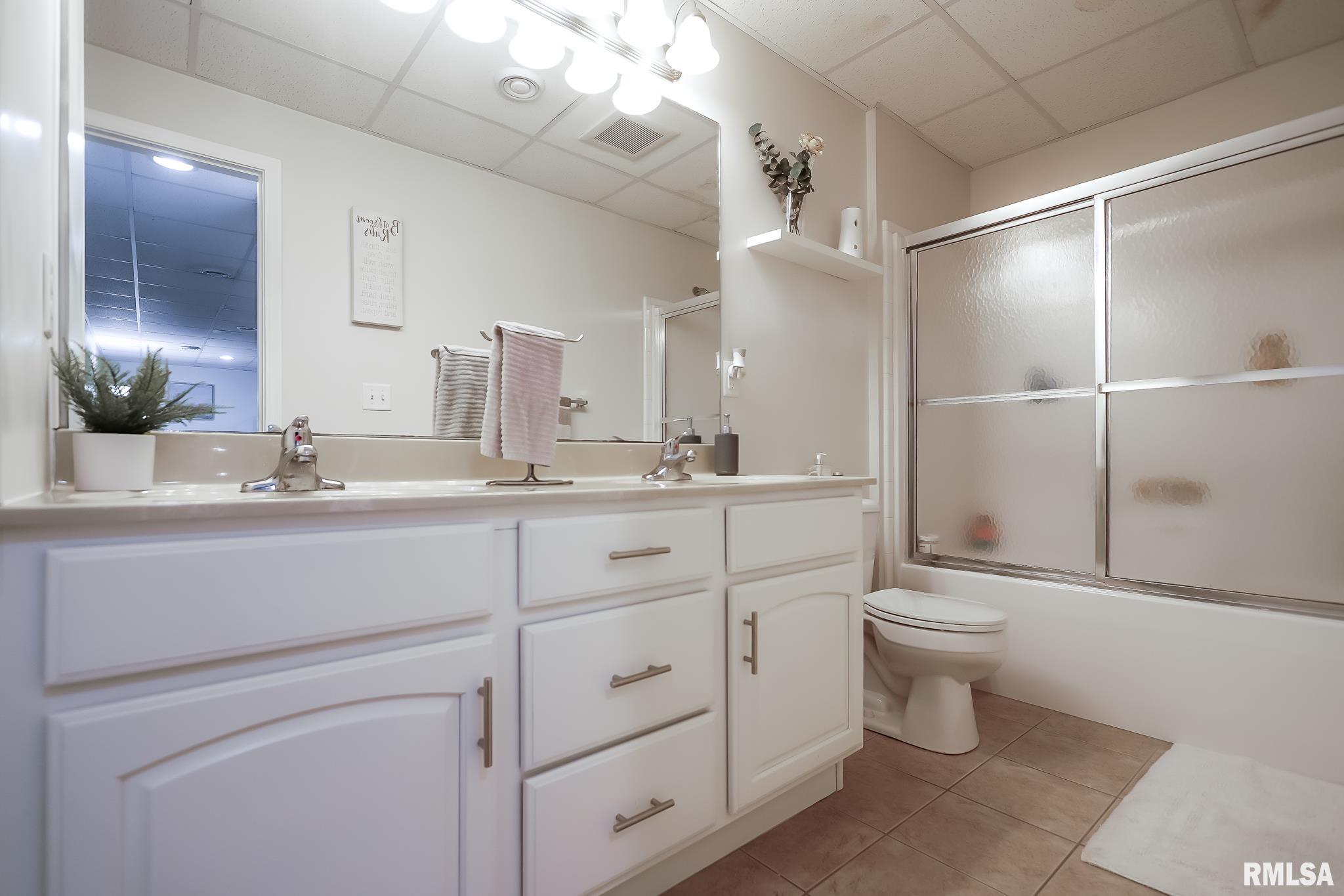 2205 West Geneva Road Peoria, IL 61615 - Photo 83 of 96 Gallery Image 83