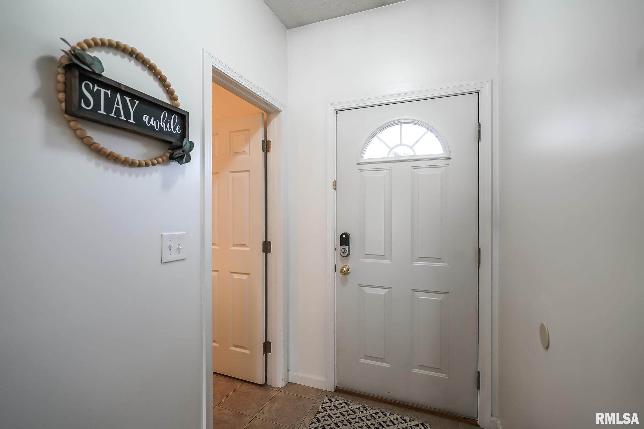 2205 West Geneva Road Peoria, IL 61615 - Photo 10 of 96 Gallery Image 10