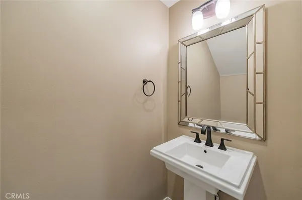 $4,300 | 1351 South Magnolia Avenue, Monrovia, CA 91016