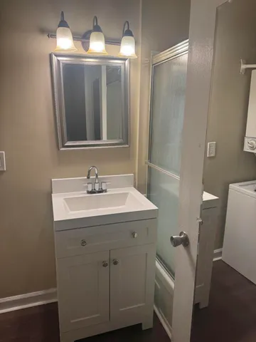 $950 | 31831 Grand River Avenue, Unit 3, Farmington, MI 48336