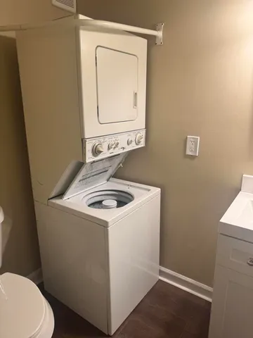 $950 | 31831 Grand River Avenue, Unit 3, Farmington, MI 48336