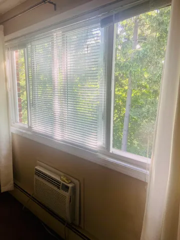 $950 | 31831 Grand River Avenue, Unit 3, Farmington, MI 48336