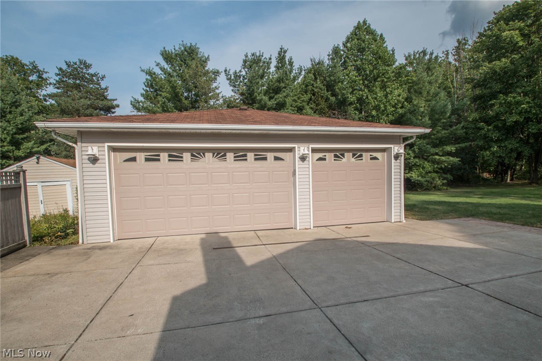 10069 Priem Road Strongsville, OH 44149 - Photo 2 of 25 Gallery Image 2