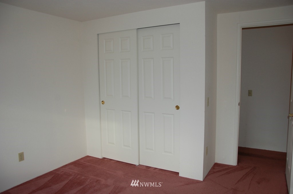 12605 Northeast 199th Street Bothell, WA 98011 - Photo 14 of 17 Gallery Image 14