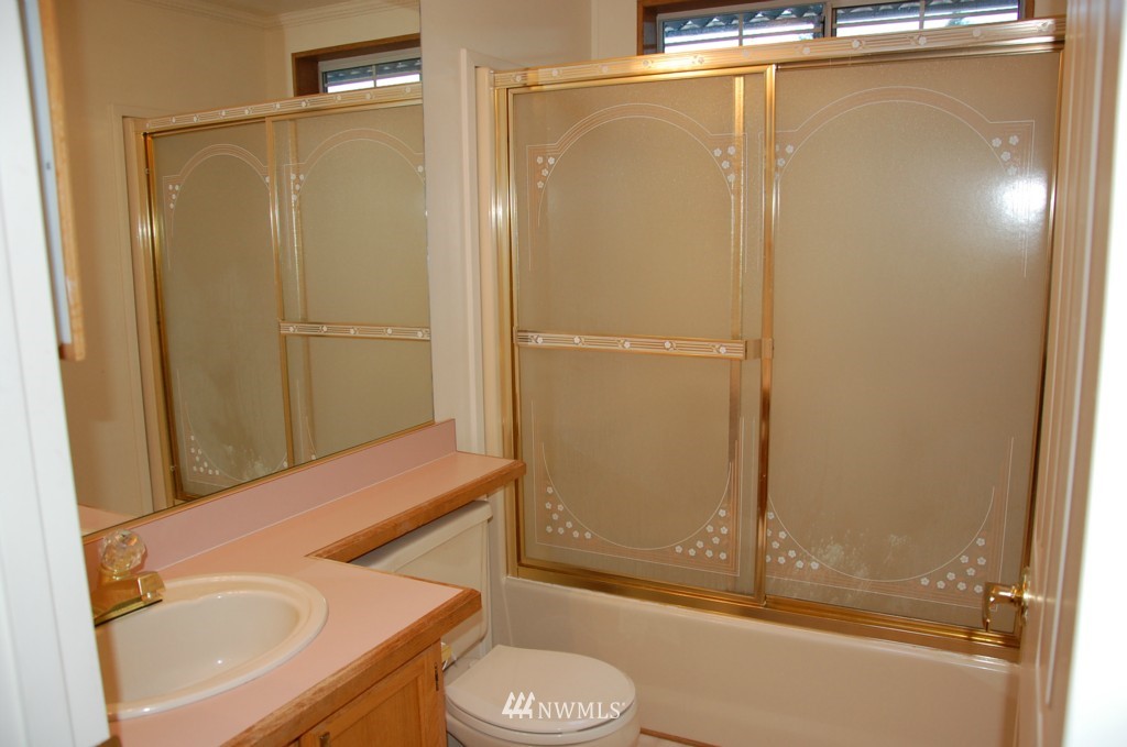 12605 Northeast 199th Street Bothell, WA 98011 - Photo 16 of 17 Gallery Image 16