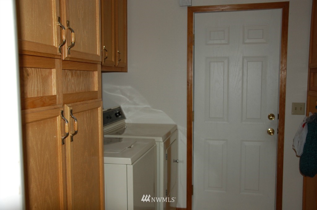 12605 Northeast 199th Street Bothell, WA 98011 - Photo 17 of 17 Gallery Image 17