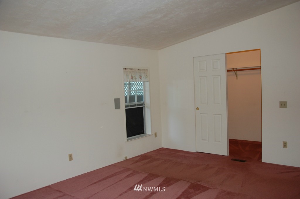 12605 Northeast 199th Street Bothell, WA 98011 - Photo 10 of 17 Gallery Image 10