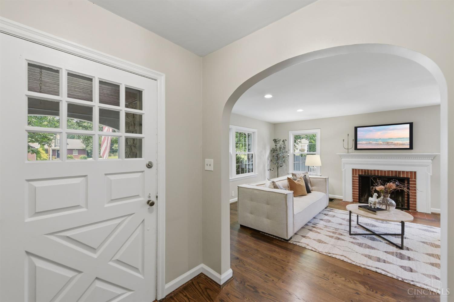 7981 State Road Cincinnati, OH 45255 - Photo 4 of 34