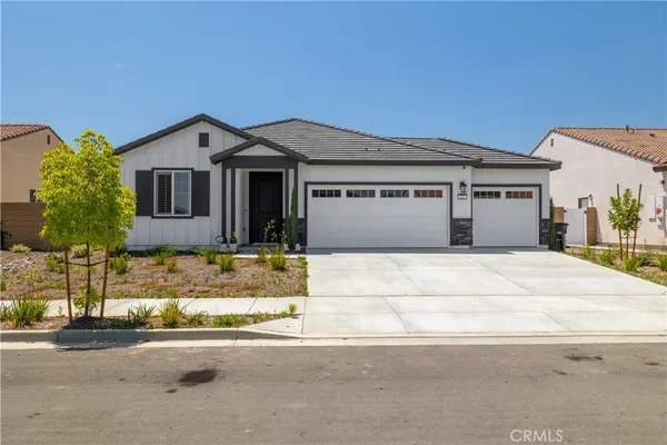 $569,900 | 345 Charlton Street, Perris, CA 92570