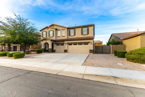 $699,500 | 2874 East Isaiah Avenue, Gilbert, AZ 85298