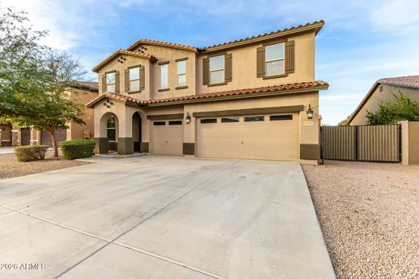 $699,500 | 2874 East Isaiah Avenue, Gilbert, AZ 85298