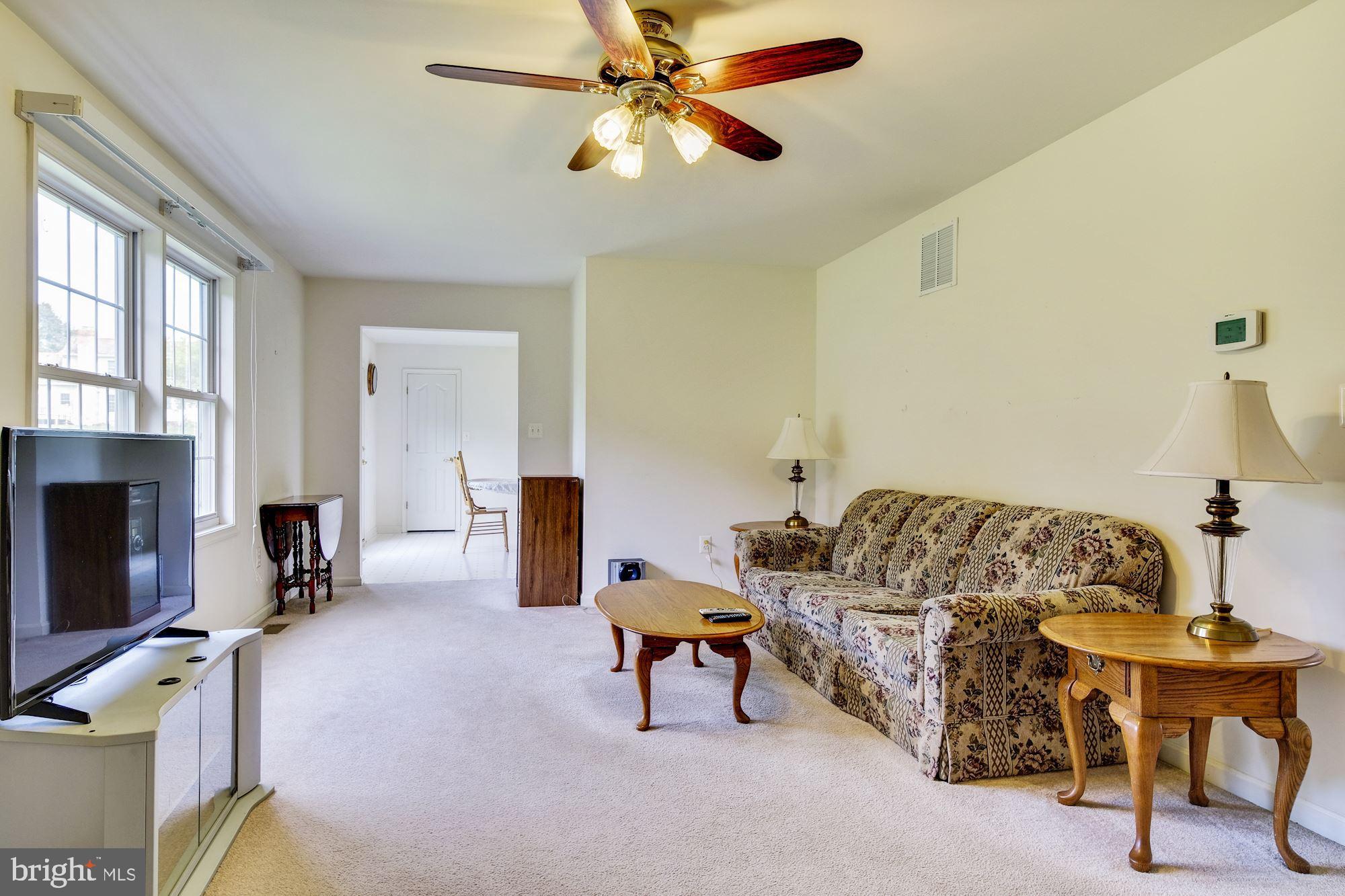 1631 Green Mill Road Finksburg, MD 21048 - Photo 8 of 35 Living Room