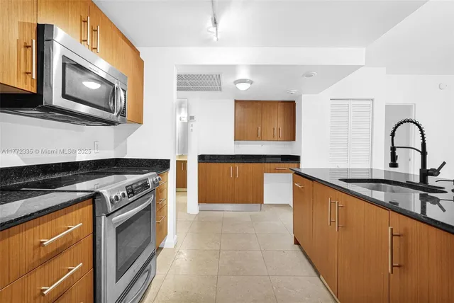 $750,000 | 10275 Collins Avenue, Unit 312, Bal Harbour, FL 33154