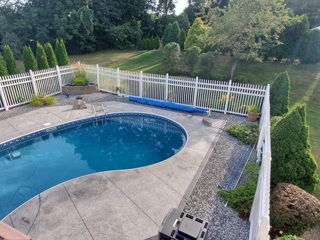 7 Jon Ester Road Somerset, MA 02726 - Photo 8 of 40 Gallery Image 8