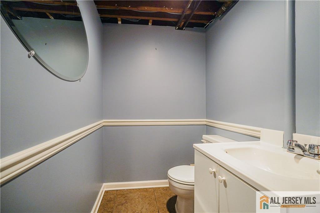 82 Milltown Road East Brunswick, NJ 08816 - Photo 32 of 45