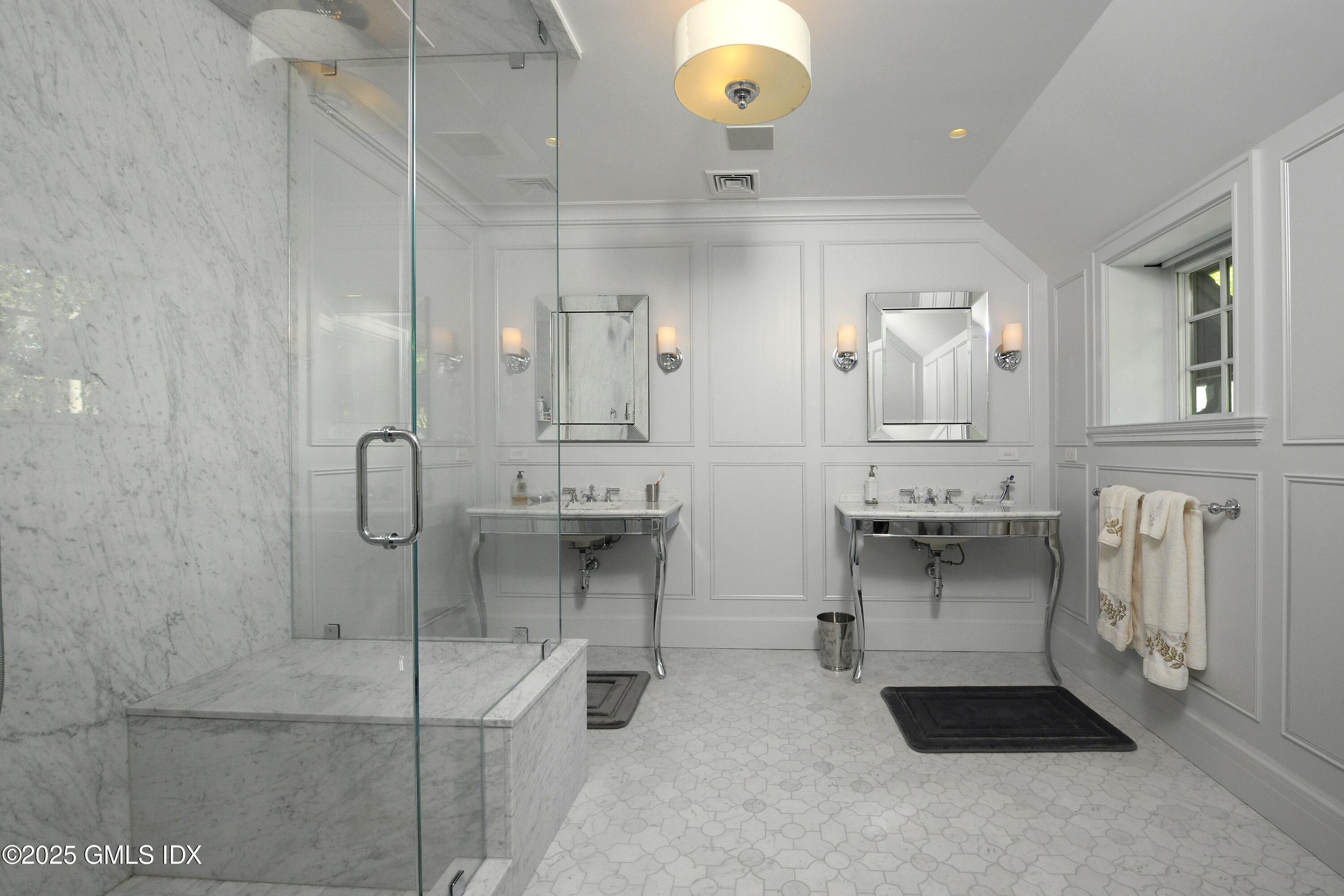 47 Carriglea Drive Riverside, CT 06878 - Photo 15 of 26 Primary Bathroom