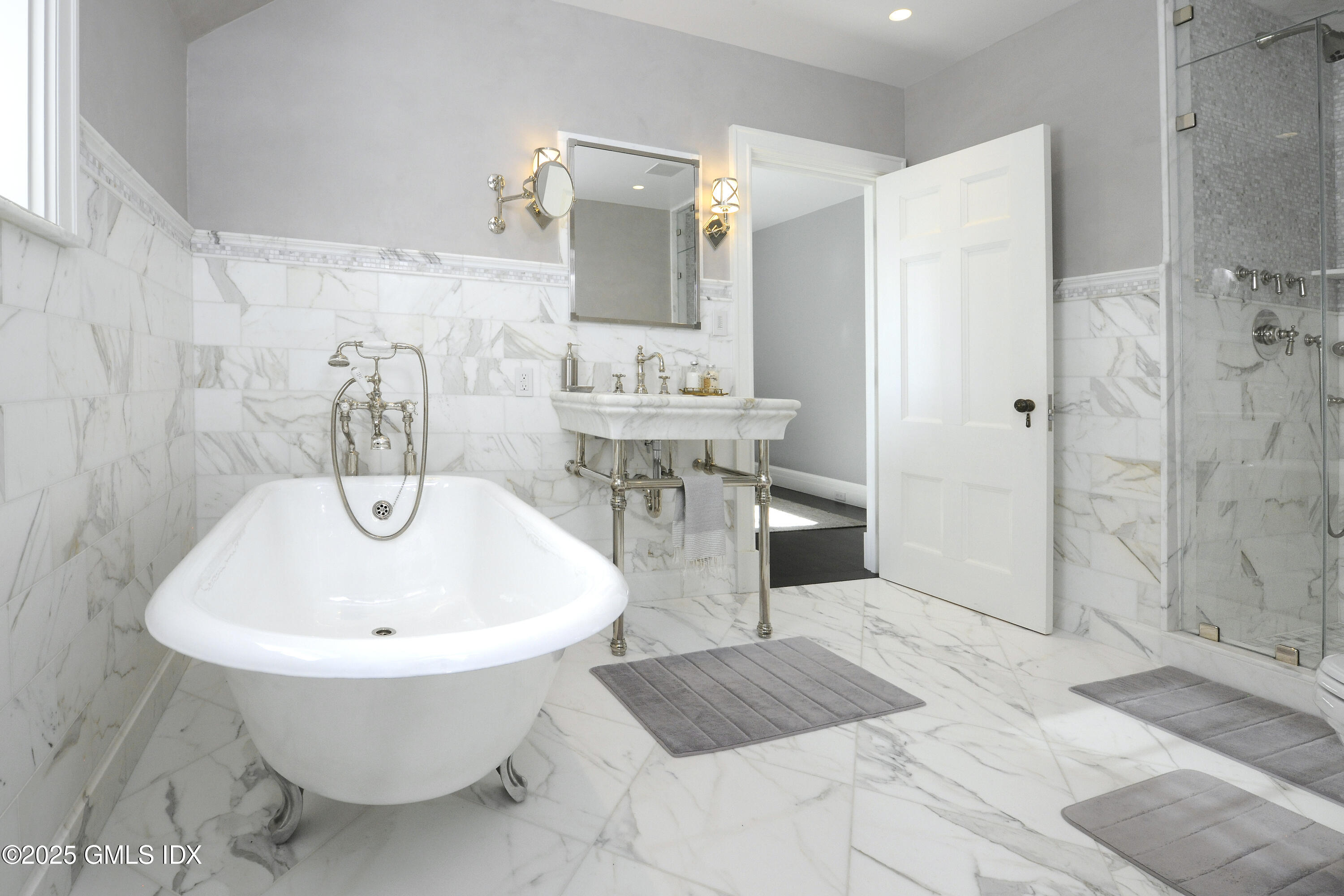 47 Carriglea Drive Riverside, CT 06878 - Photo 17 of 26 Guest Bathroom