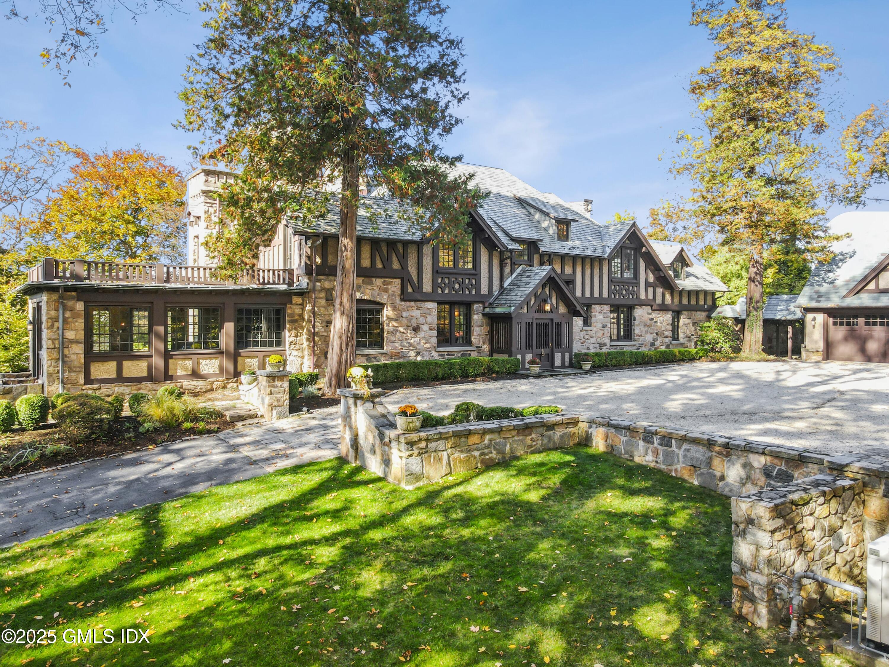 47 Carriglea Drive Riverside, CT 06878 - Photo 3 of 26 Front