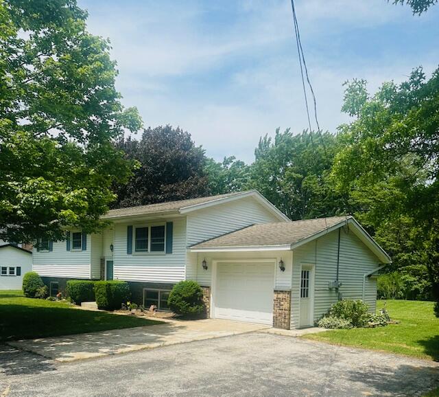 2338 Cline Road Muskegon, MI 49444 - Photo 2 of 26 IMG_2839