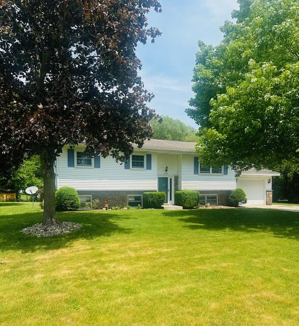 2338 Cline Road Muskegon, MI 49444 - Photo 3 of 26 IMG_2841