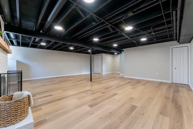 $550,000 | 27-w073 Jewell Road, Winfield, IL 60190