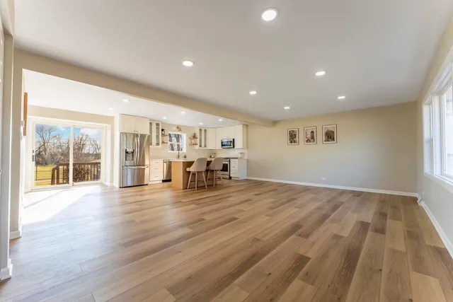 $550,000 | 27-w073 Jewell Road, Winfield, IL 60190