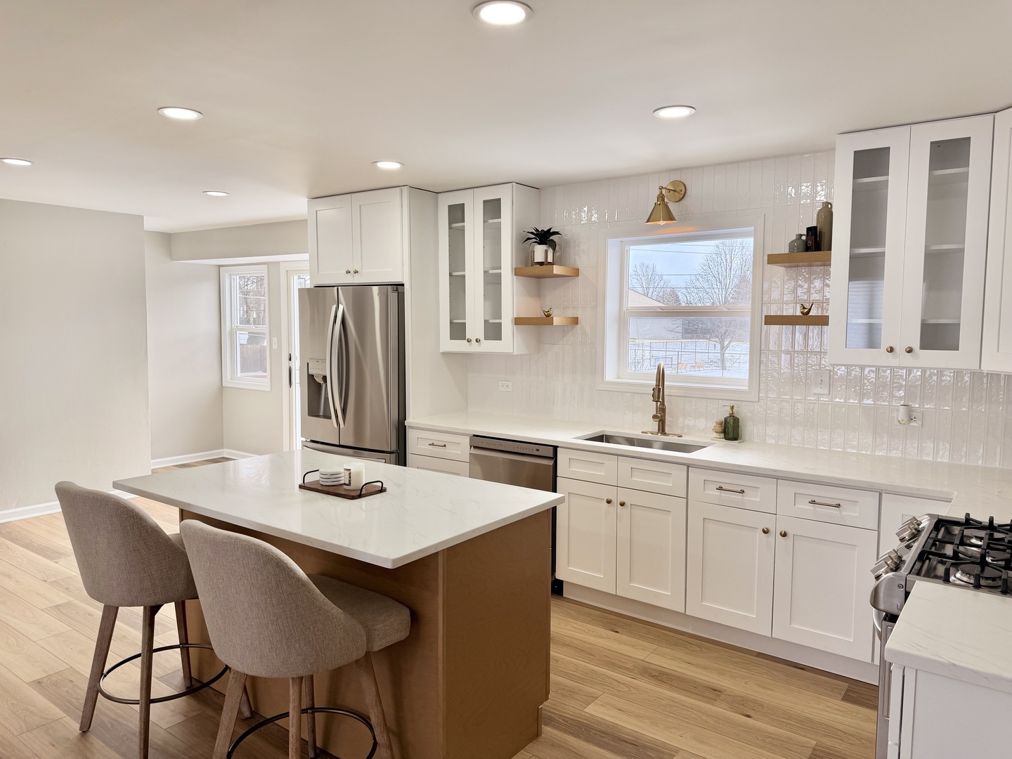 27-w073 Jewell Road Winfield, IL 60190 - Photo 3 of 34