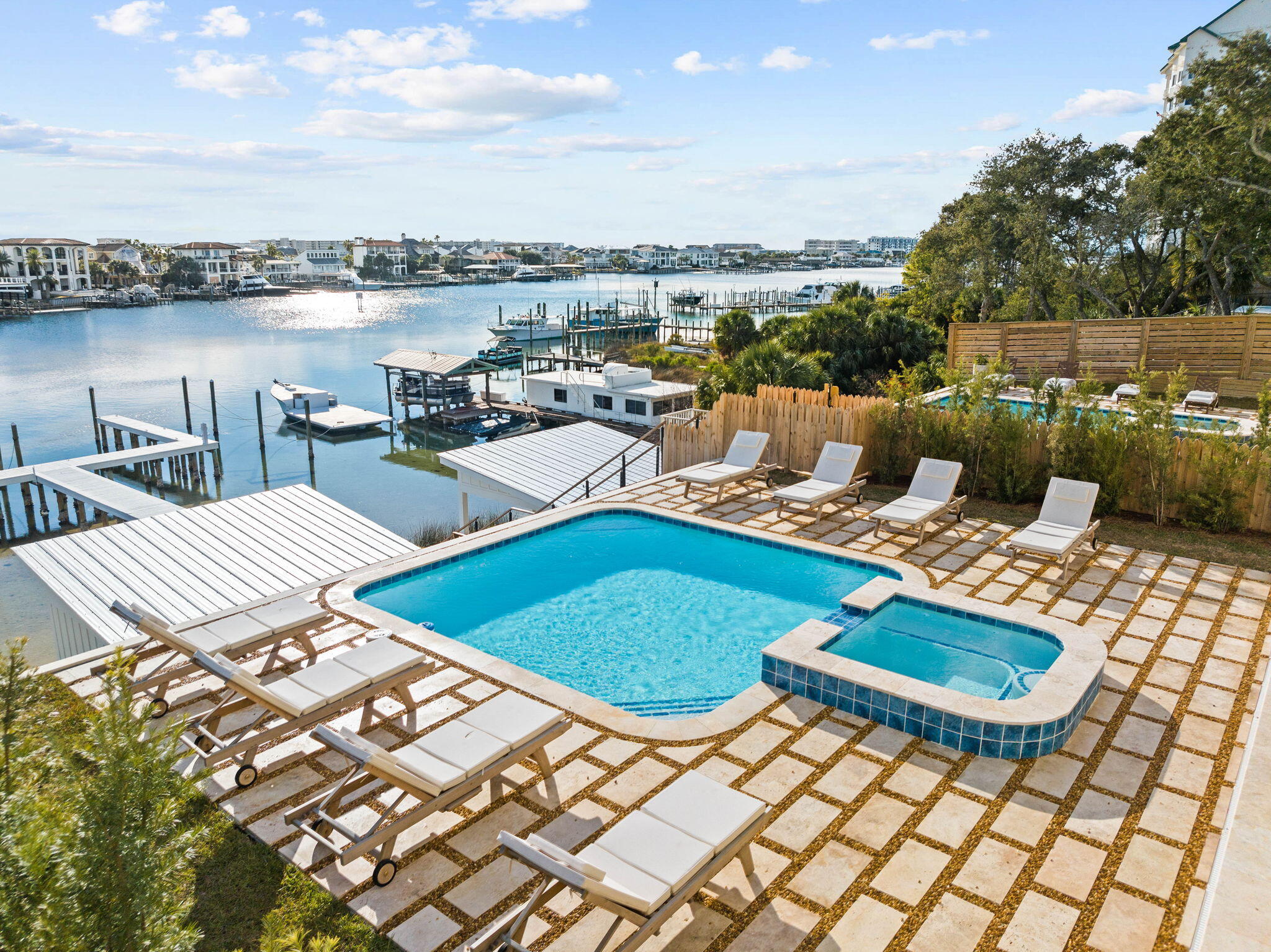 712 Harbor Boulevard Destin, FL 32541 - Photo 18 of 114 Pool Deck