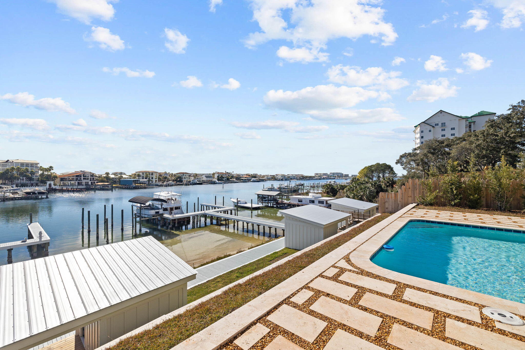 712 Harbor Boulevard Destin, FL 32541 - Photo 21 of 114 Pool Deck