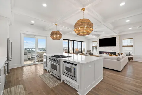 $4,999,000 | 712 Harbor Boulevard, Destin, FL 32541