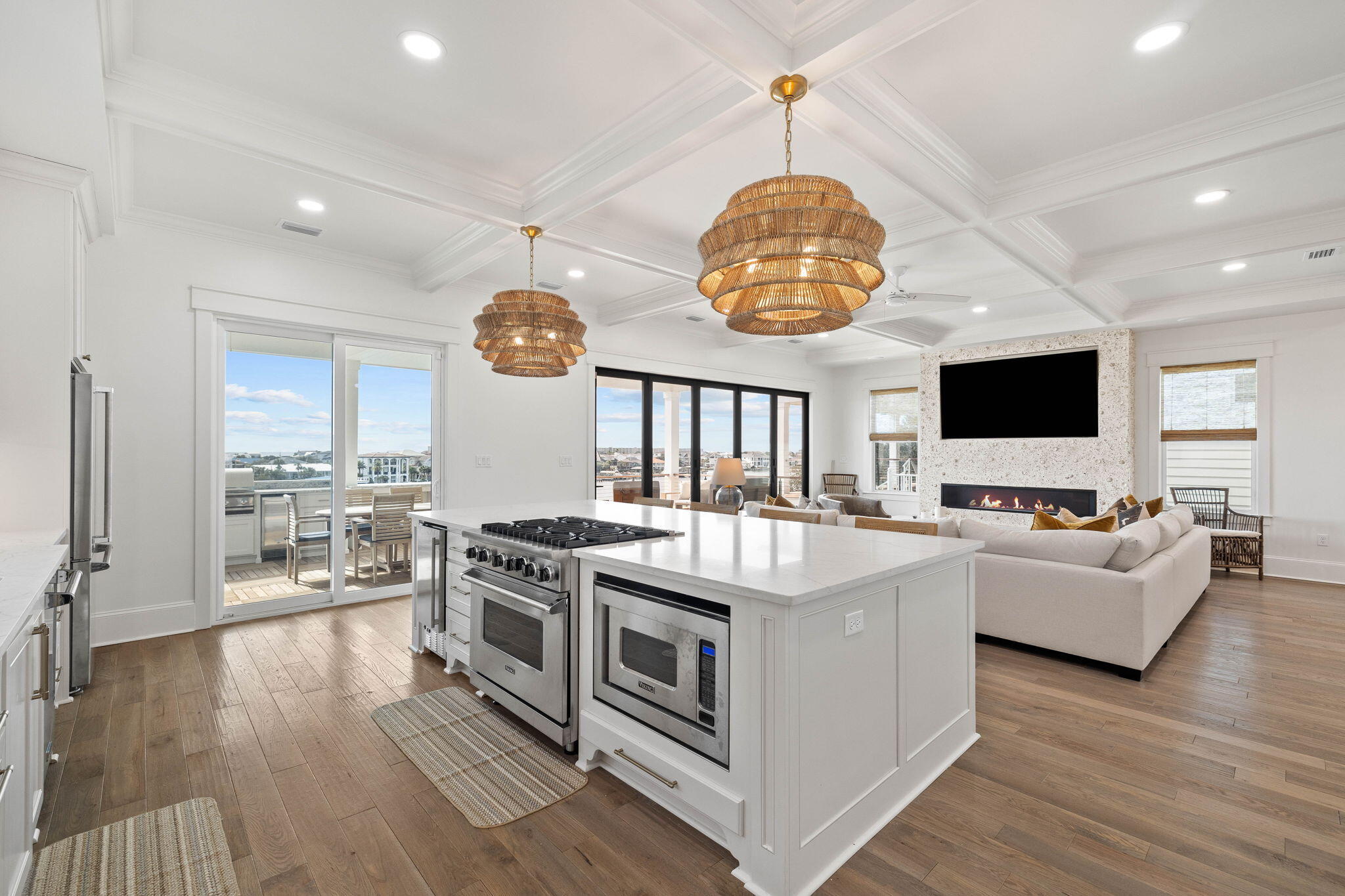 712 Harbor Boulevard Destin, FL 32541 - Photo 79 of 114 Kitchen