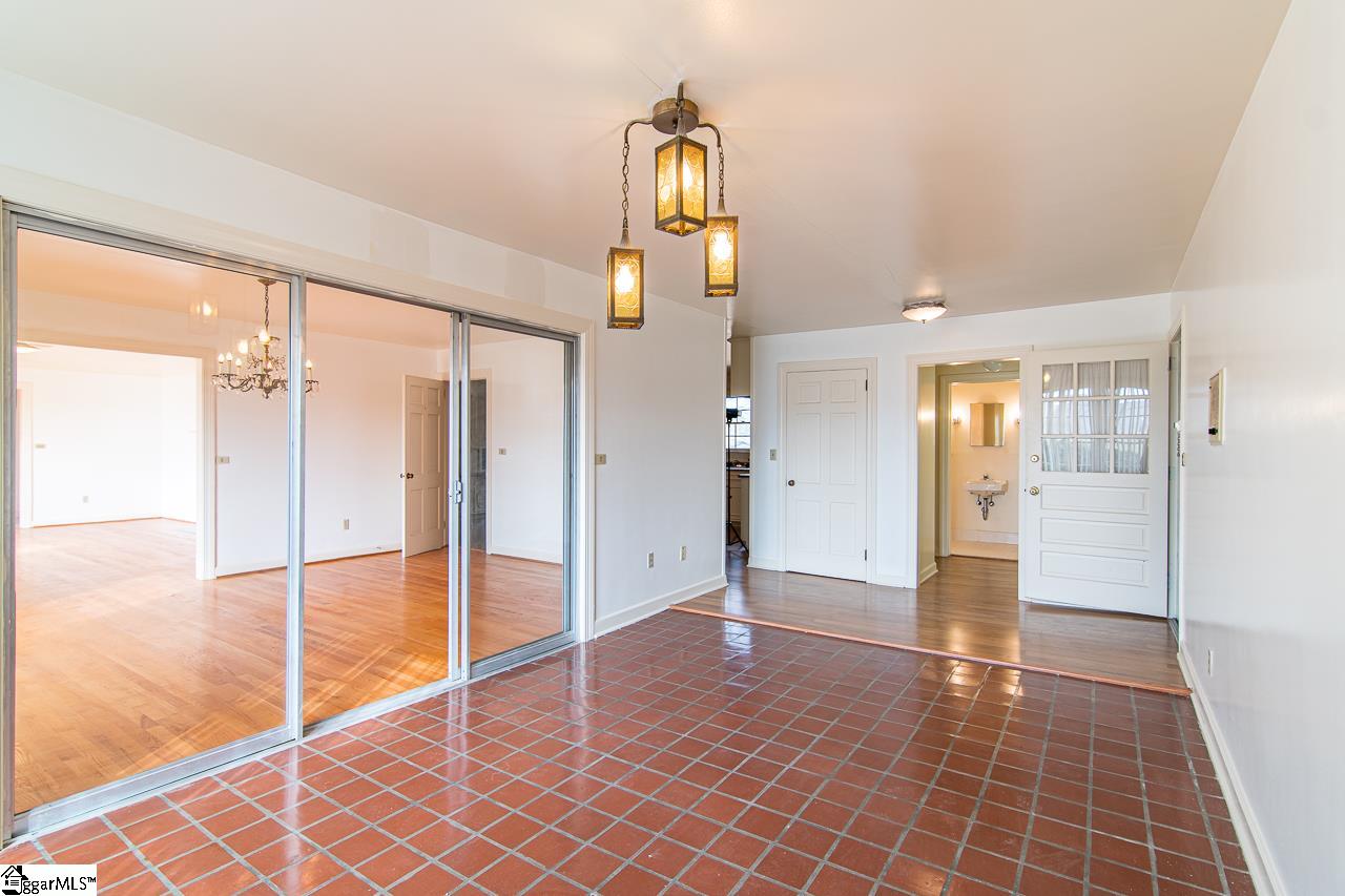 609 Jacobs Road Greenville, SC 29605 - Photo 8 of 32 Gallery Image 8