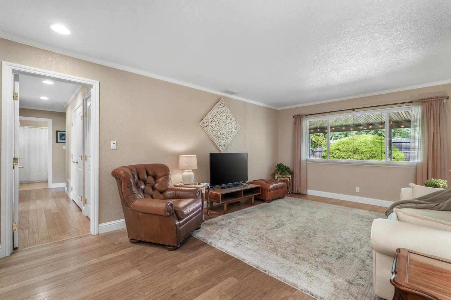 2276 El Cejo Circle Rancho Cordova, CA 95670 - Photo 5 of 41