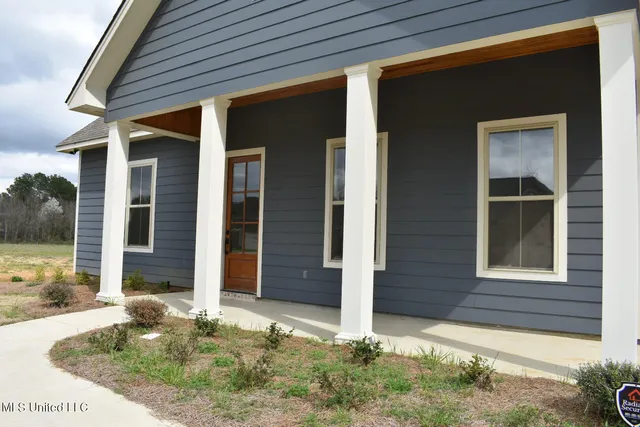 $371,000 | 121 Trace Pointe Place, Clinton, MS 39056